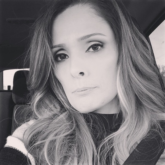 Meet your Posher, Jennifer - Picture 1 of 1